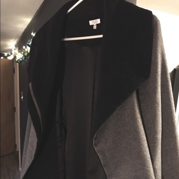 Tobi Women’s Wool Coat - Picture 2 of 7